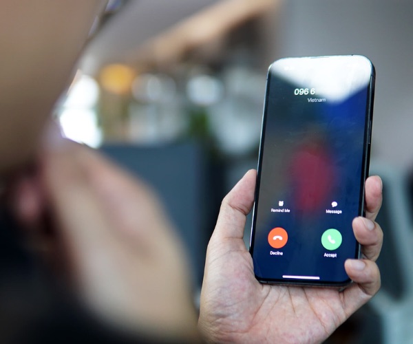 Phát giọng nói khi gọi gây phiền cho người xung quanh
