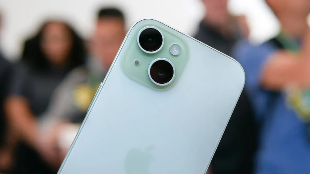 iPhone 15 và iPhone 15 Plus trang bị camera cảm biến 48MP