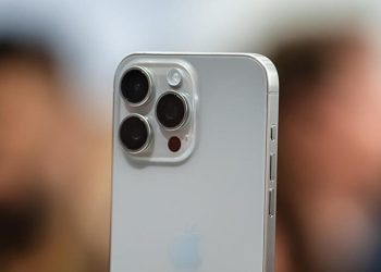 Camera tứ lăng kính Tetraprism trên iPhone 15 Pro Max - Bất ngờ đến từ Apple