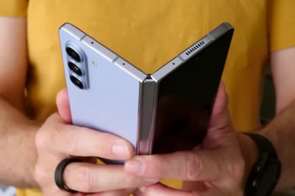 Galaxy Z Fold5 có viên pin dung lượng 4400 mAh
