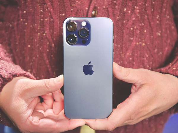 iPhone 14 Pro Max sở hữu hàng loạt ưu điểm nổi bật: khả năng chụp ảnh ấn tượng, dung lượng pin lớn 