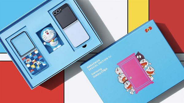A blue box with a cell phone and a cartoon character
Description automatically generated