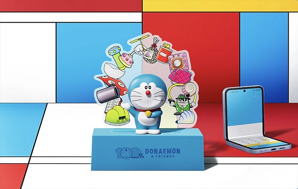A cartoon character on a blue box
Description automatically generated