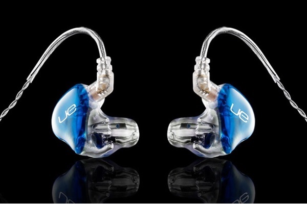 A pair of blue earphones

Description automatically generated