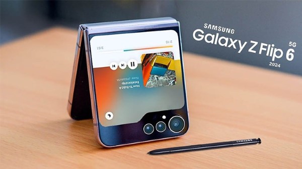 Galaxy Z Flip6 với thiết kế gập đặc trưng