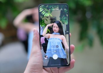 Lên đời ngay Galaxy S24 FE: Camera chất lượng Flagship + Phiên bản mới nhất của Galaxy AI sáng tạo và tiện lợi!