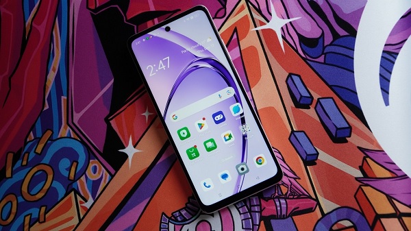 A cell phone with a battery
Description automatically generated