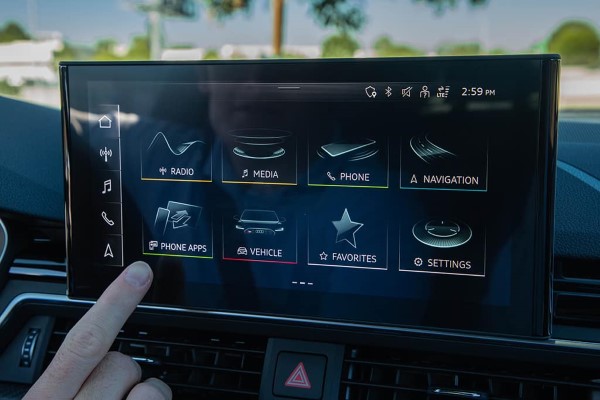 Android Auto được phát triển miễn phí.