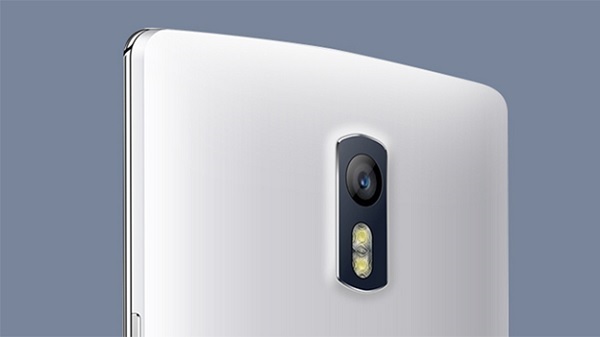 A close-up of a camera
Description automatically generated