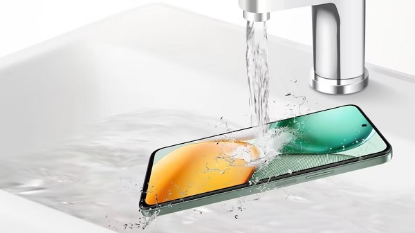 A phone under a faucet
Description automatically generated