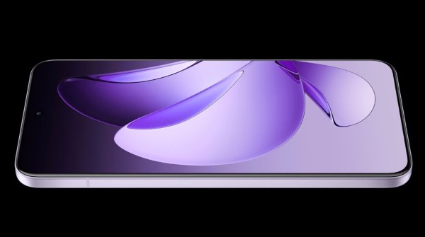 OPPO Reno13 Pro có màn hình lớn 6.83 inch, lớn hơn so với 6.59 inch của Reno13