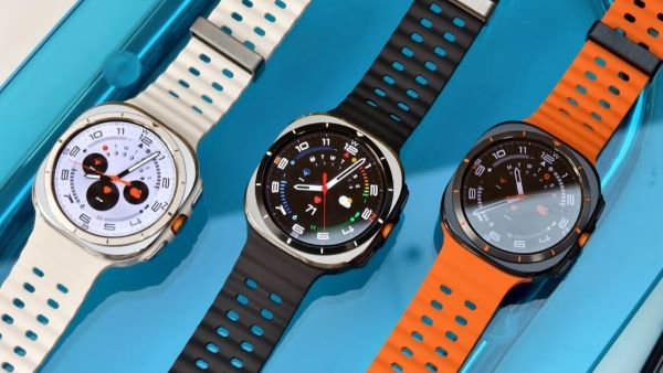 Đồng hồ theo dõi sức khỏe Samsung Galaxy Watch Ultra