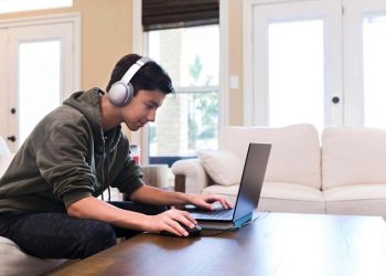 Cách kết nối tai nghe Bluetooth với máy tính Win, Macbook