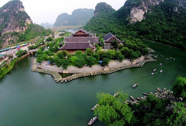Ninh Bình được mệnh danh là “Hạ Long trên cạn”