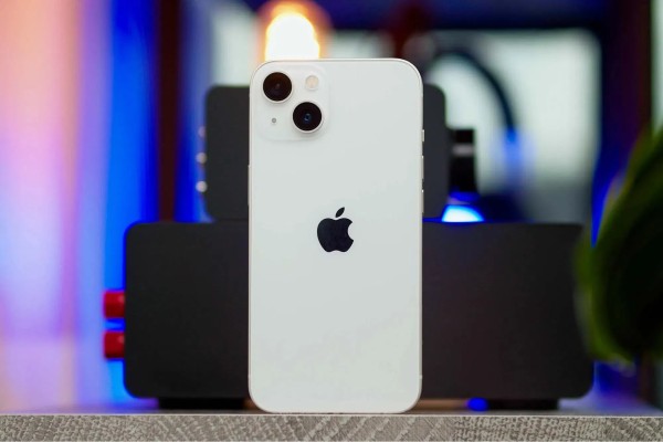 iPhone 13