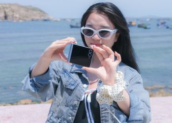 Du lịch cùng Galaxy Z Flip6: Nhàn tênh, nhẹ 'gánh' với FlexCam sắc nét và Galaxy AI thông minh