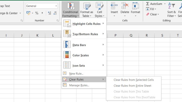 Mở Conditional Formatting, chọn Clear Rules