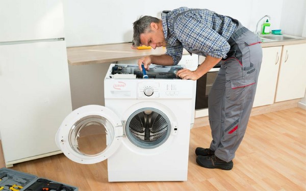 Bộ phận giảm xóc và hệ thống treo xuống cấp hoặc gãy