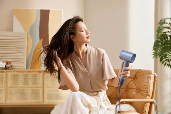 Một số mẹo sử dụng máy sấy tóc tiết kiệm điện