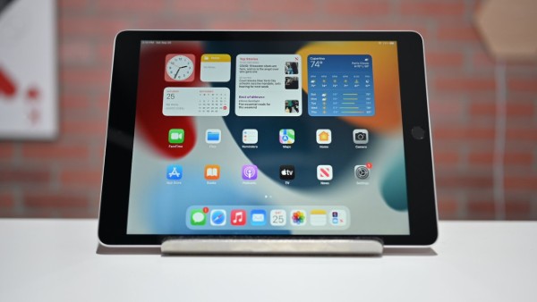 iPad 10.2 inch 2021 chạy hệ điều hành iPadOS của Apple