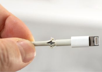 Nguyên nhân và cách khắc phục dây cáp sạc iPhone không vào điện hiệu quả