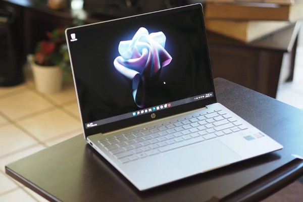 Laptop HP 15-fd0079TU