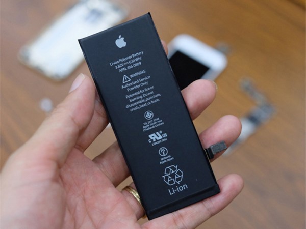 Thay pin mới nếu pin cũ bị chai hỏng