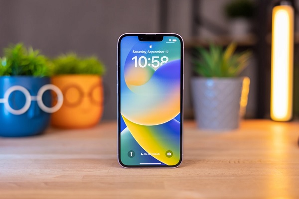 Con chip của iPhone 14 cung cấp hiệu năng mạnh mẽ hơn đối thủ