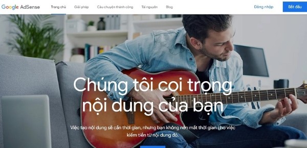 Truy cập vào tài khoản Google AdSense đã được liên kết