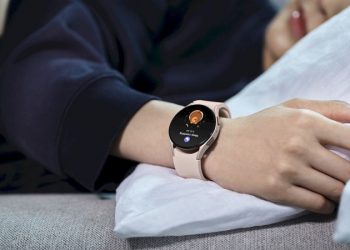 Cách chỉnh giờ đồng hồ thông minh chi tiết từ A-Z đơn giản nhất