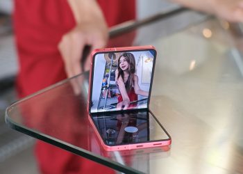 Galaxy Z Flip7: Thành quả ‘manifest’ chính là chiếc điện thoại gập nhỏ gọn, AI thông minh bậc nhất