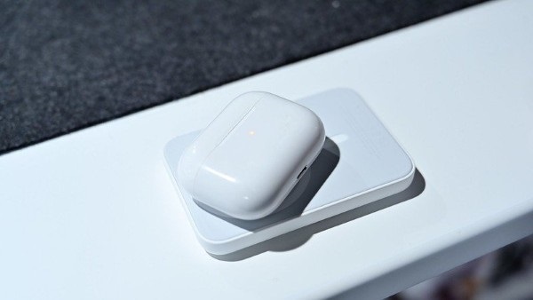 Bỏ jack tai nghe 3.5mm để chuyển sang kết nối Lightning hoặc tai nghe không dây