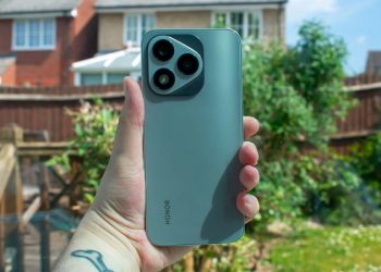 Trên tay HONOR 400 Lite: Thiết kế hiện đại, màn hình 120Hz, hiệu năng ổn định, camera 108MP, pin 5.230 mAh