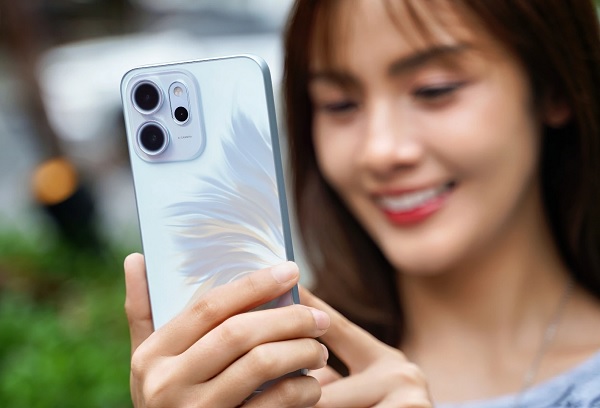 OPPO Reno14 F 5G sở hữu cụm bốn camera đáp ứng đa dạng nhu cầu chụp ảnh