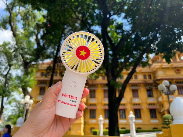Quạt mini cầm tay