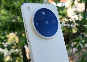 Pin của OPPO Find X9 Ultra gây choáng với 7.000mAh trong thiết kế siêu mỏng, hỗ trợ sạc 100W