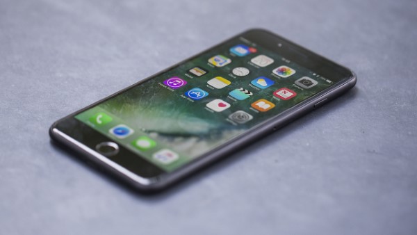 iPhone 7 Plus sở hữu màn hình 5.5 inch Full HD công nghệ Retina HD 